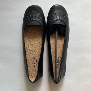 Kenneth Cole Reaction Women’s Flats